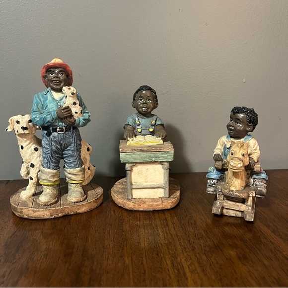 Set of three Young's Inc. figurines. Very good vintage condition. - Picture 2 of 16